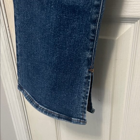 Express Skyscraper Mid Rise Jeans - Picture 4 of 6